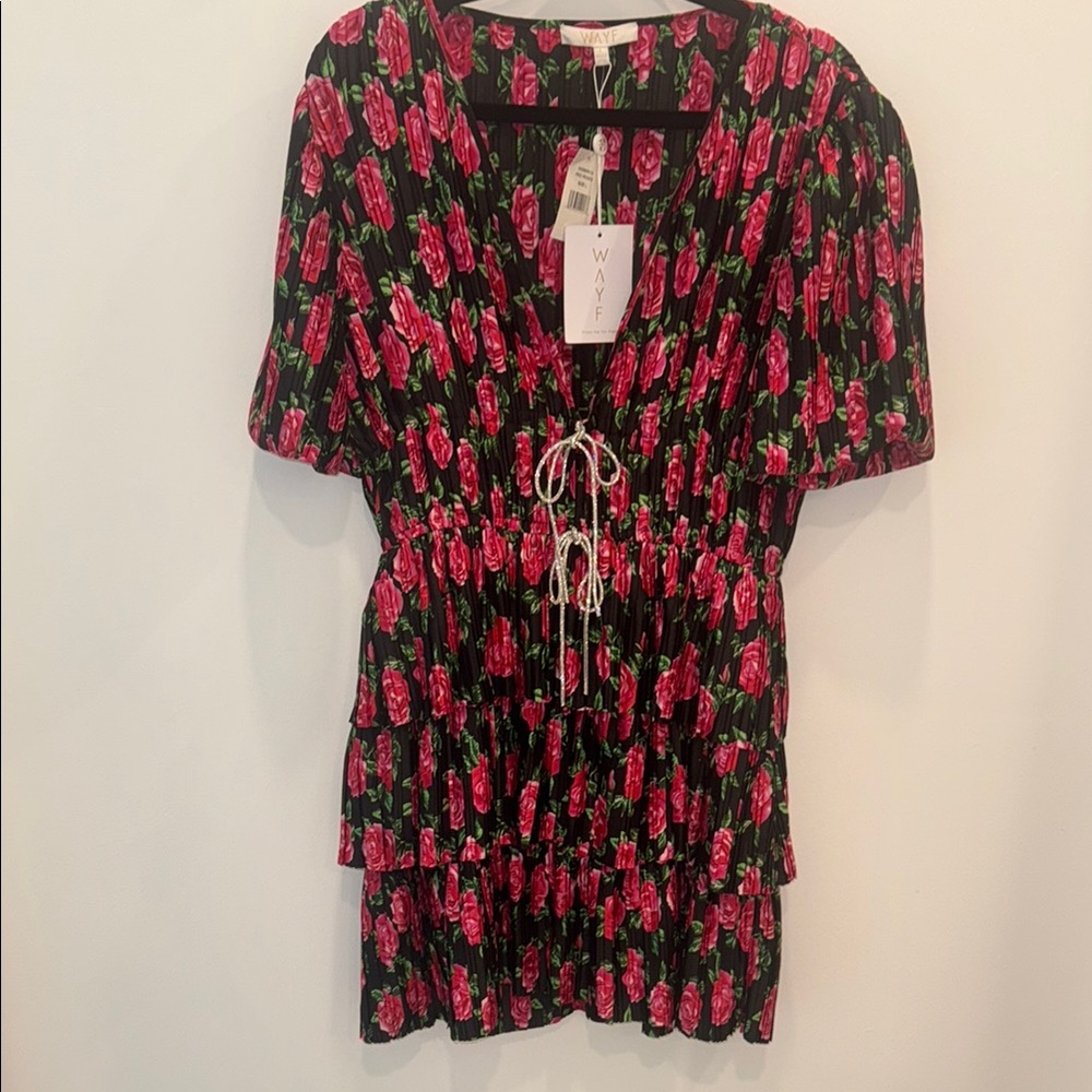 Stunning  Floral Black and Pink Dress 💗💗